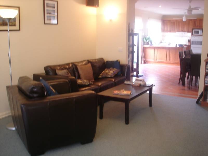 8 EVA STREET, Parkdale VIC 3195