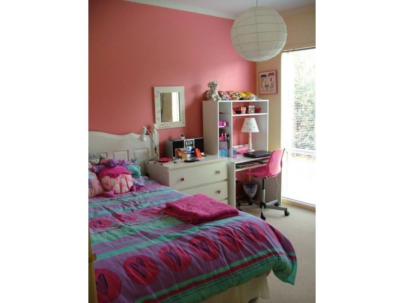 21 HALLMARK ROAD, Mordialloc VIC 3195