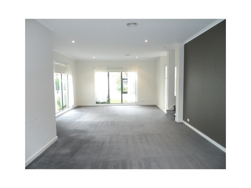 4 WOODHALL COURT, Heatherton VIC 3202