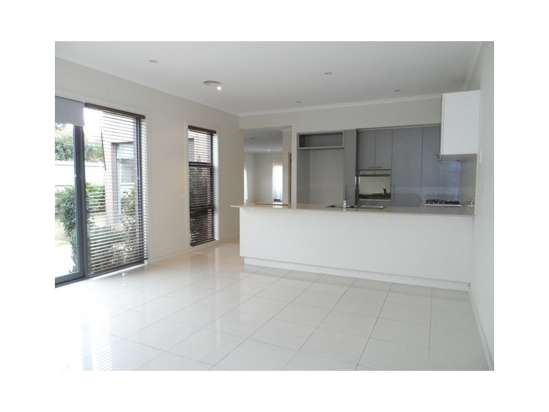 4 WOODHALL COURT, Heatherton VIC 3202