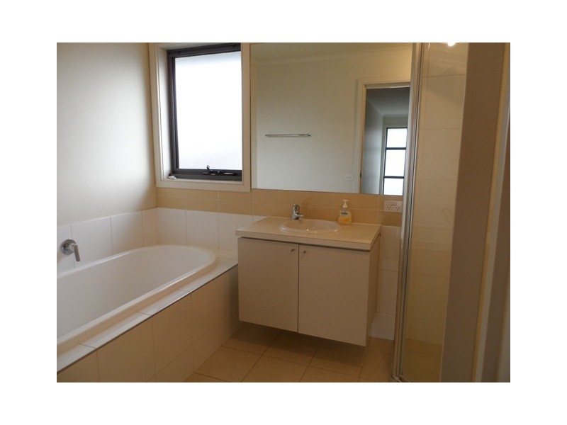 4 WOODHALL COURT, Heatherton VIC 3202