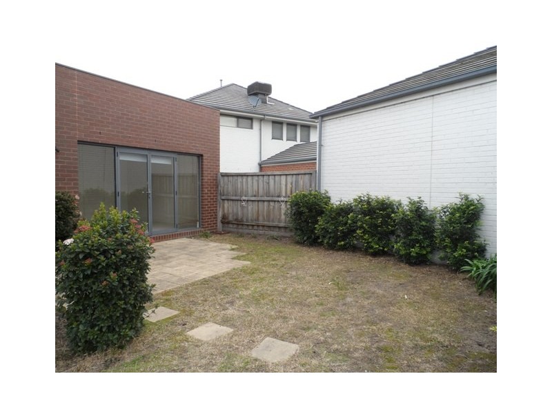 4 WOODHALL COURT, Heatherton VIC 3202