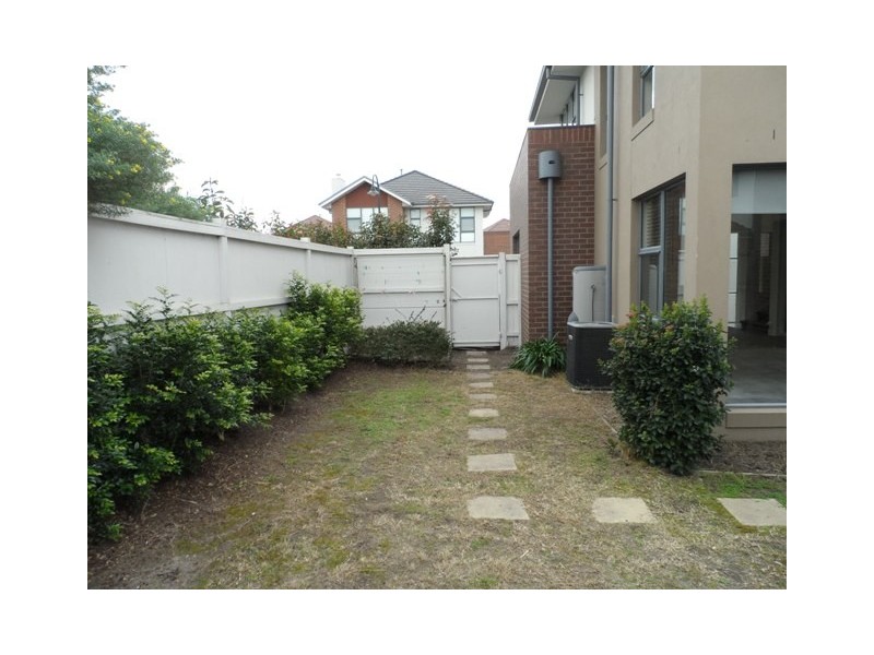 4 WOODHALL COURT, Heatherton VIC 3202