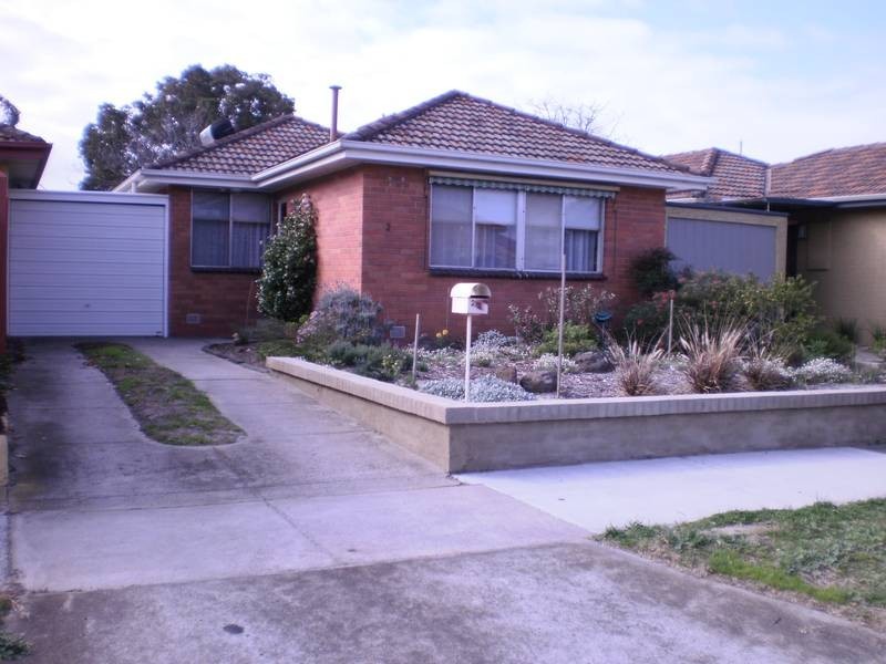 2/1 CROSS ROAD, Chelsea VIC 3196