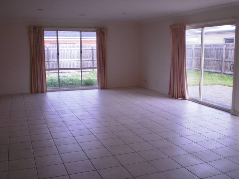 20 POOLEY BRIDGE, Mordialloc VIC 3195