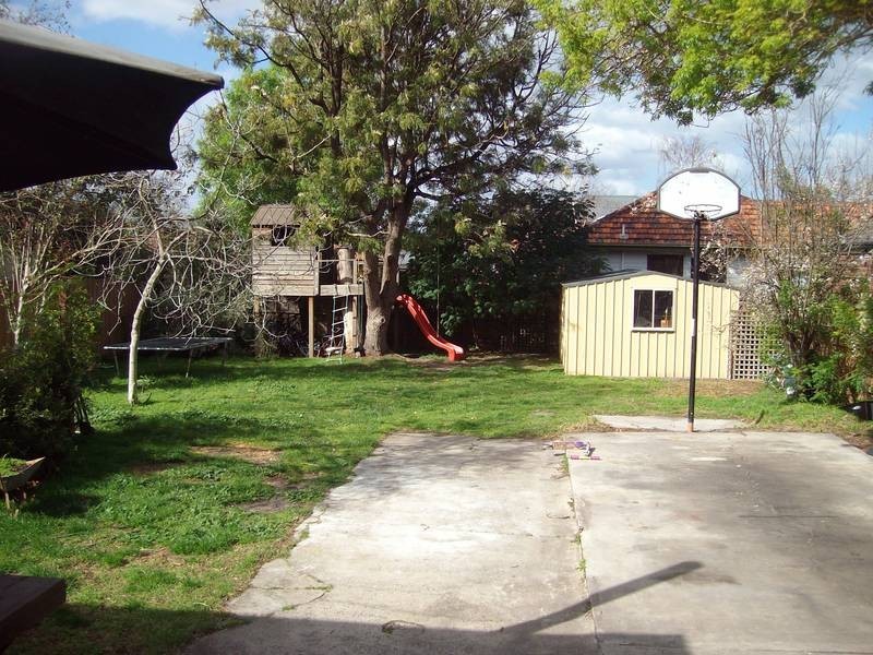 10 CHANDLER STREET, Parkdale VIC 3195