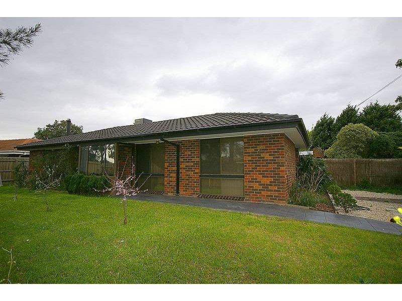 1 Tarongo Drive, Aspendale VIC 3195