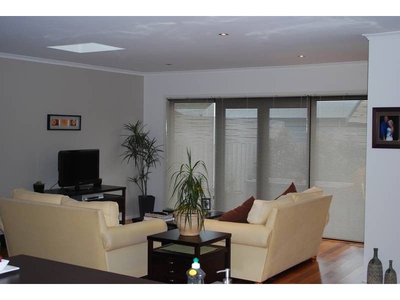 1/60 WARREN ROAD, Mordialloc VIC 3195