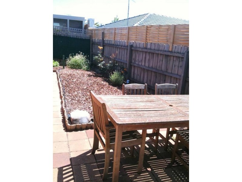 3/27 EMBANKMENT GROVE, Chelsea VIC 3196