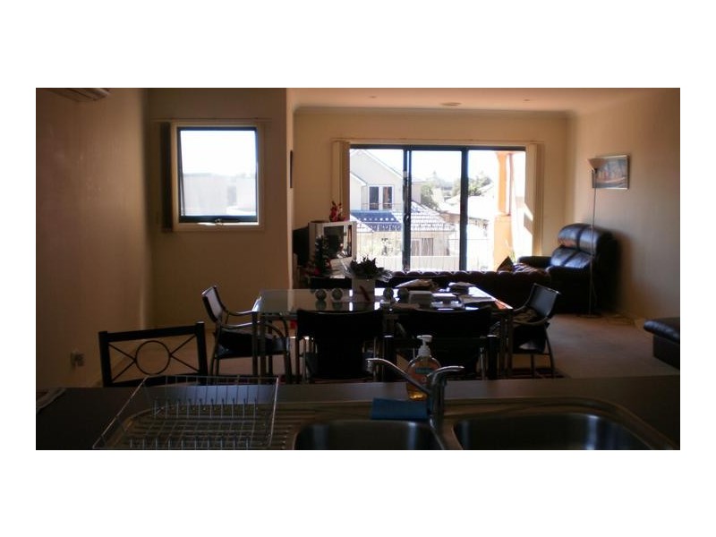 2/14 AVONDALE AVENUE, Chelsea VIC 3196