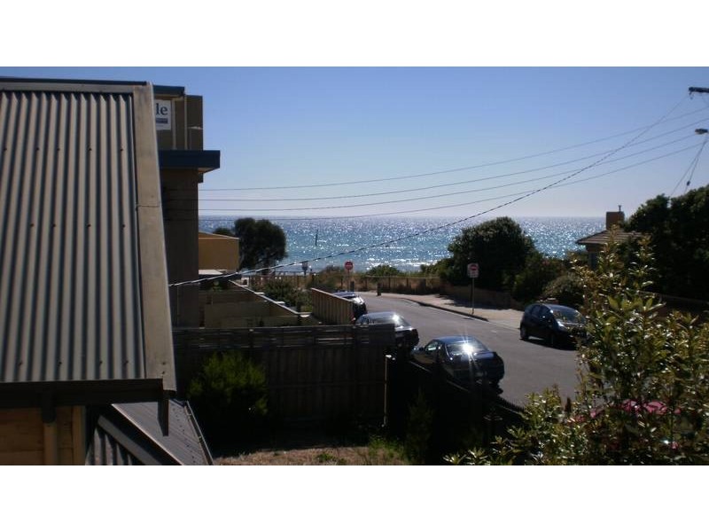 2/14 AVONDALE AVENUE, Chelsea VIC 3196