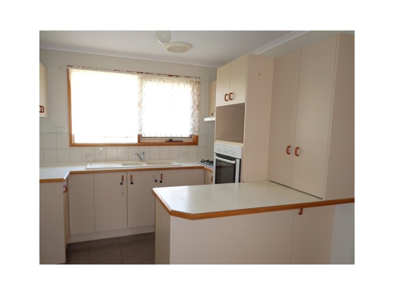 27 LONGBEACH CLOSE, Aspendale VIC 3195