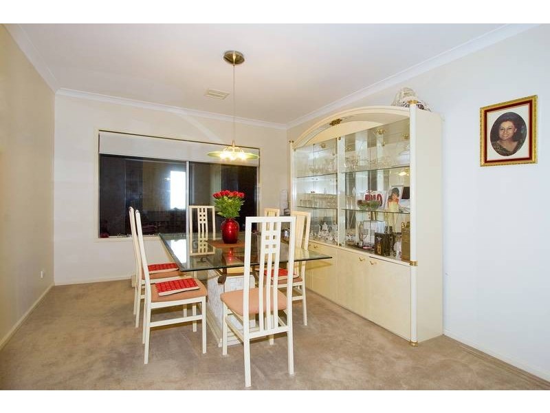 5 LAKE KING CIRCLE, Waterways VIC 3195