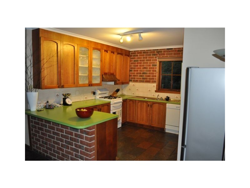 3 VICTOR AVENUE, Cheltenham VIC 3192