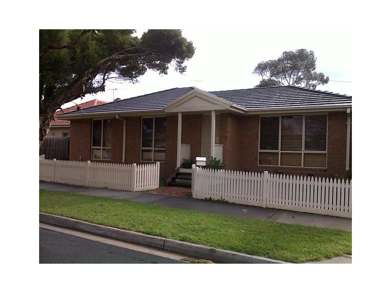 99B CHUTE STREET, Mordialloc VIC 3195
