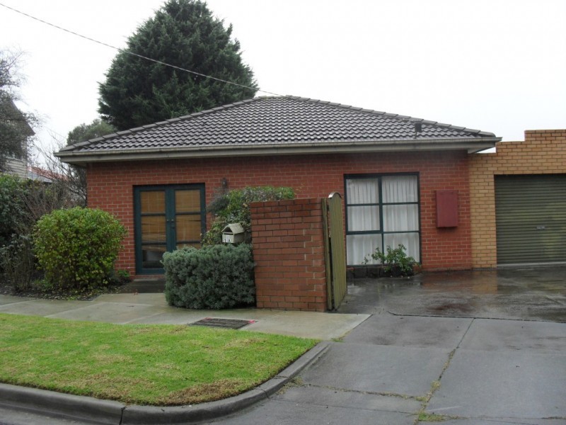 1A WARATAH AVENUE, Mordialloc VIC 3195