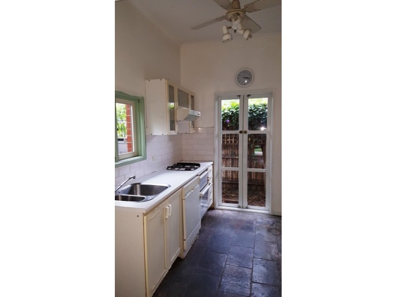 1A WARATAH AVENUE, Mordialloc VIC 3195