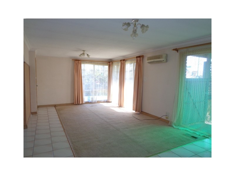 16 WARREN ROAD, Mordialloc VIC 3195