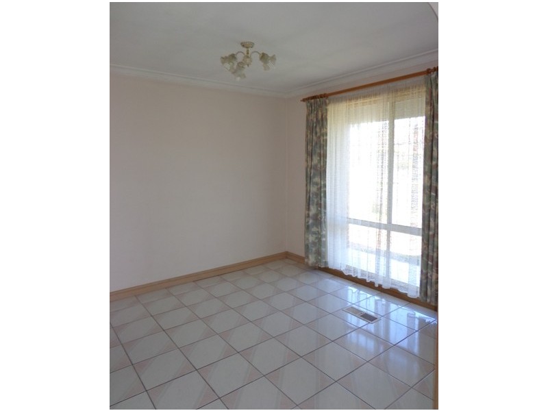 16 WARREN ROAD, Mordialloc VIC 3195