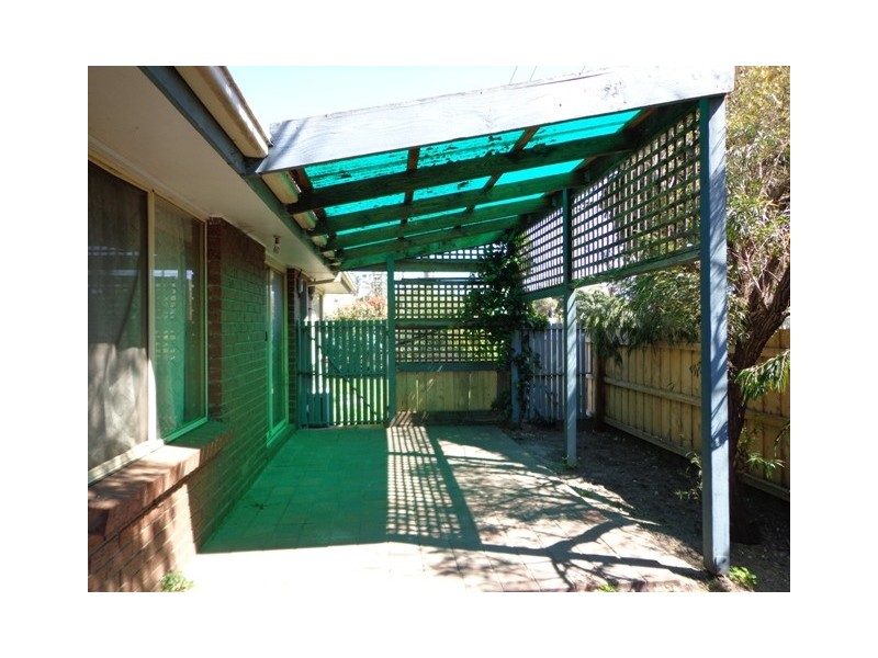 16 WARREN ROAD, Mordialloc VIC 3195