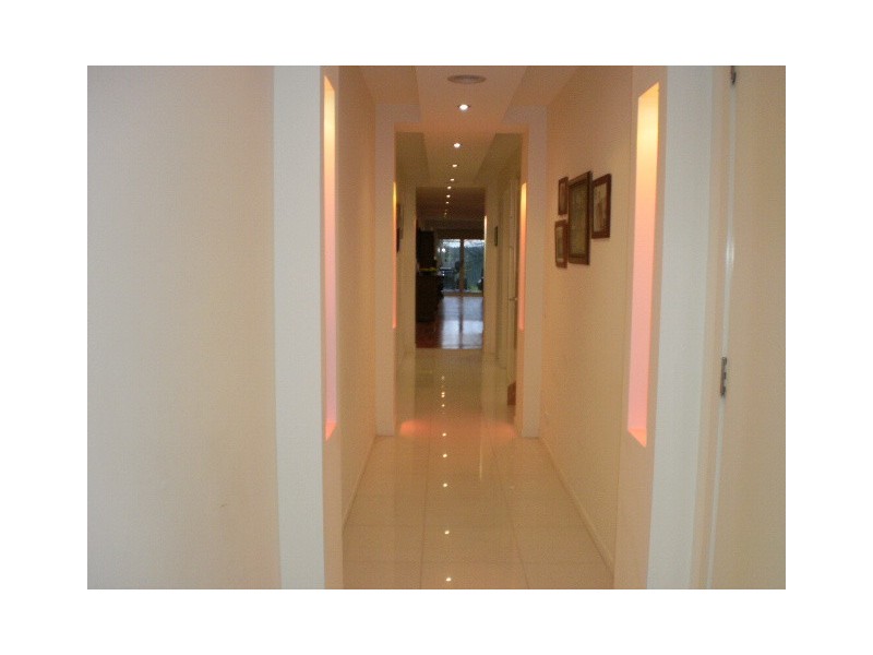 6 KERSHAW STREET, Parkdale VIC 3195