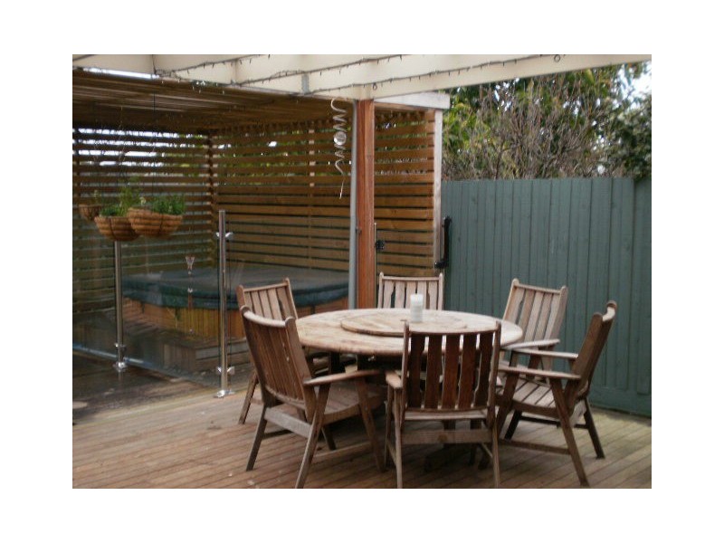 6 KERSHAW STREET, Parkdale VIC 3195