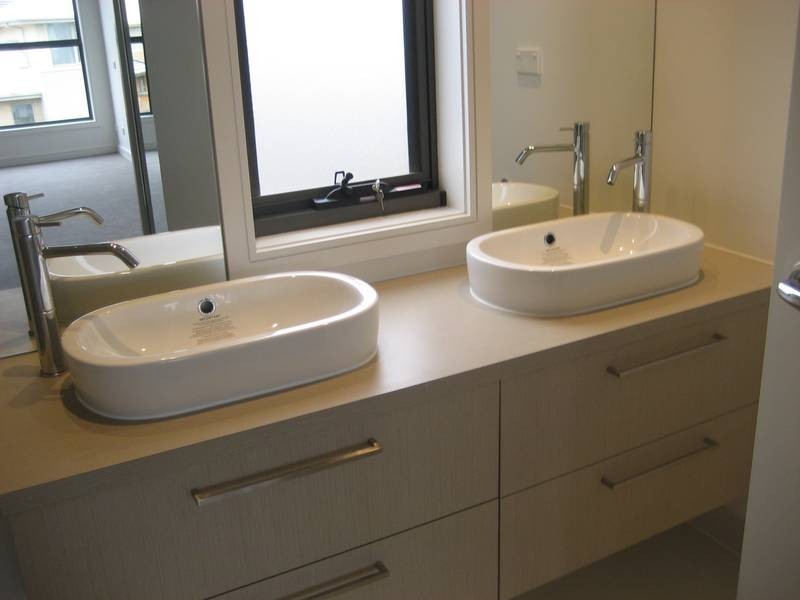 9 BELUGA STREET, Waterways VIC 3195