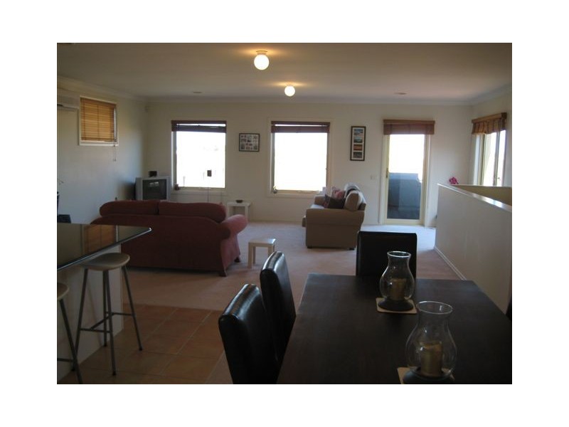 4/9 ROYAL PARADE, Parkdale VIC 3195