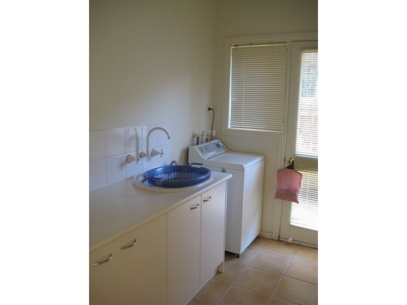 4/9 ROYAL PARADE, Parkdale VIC 3195