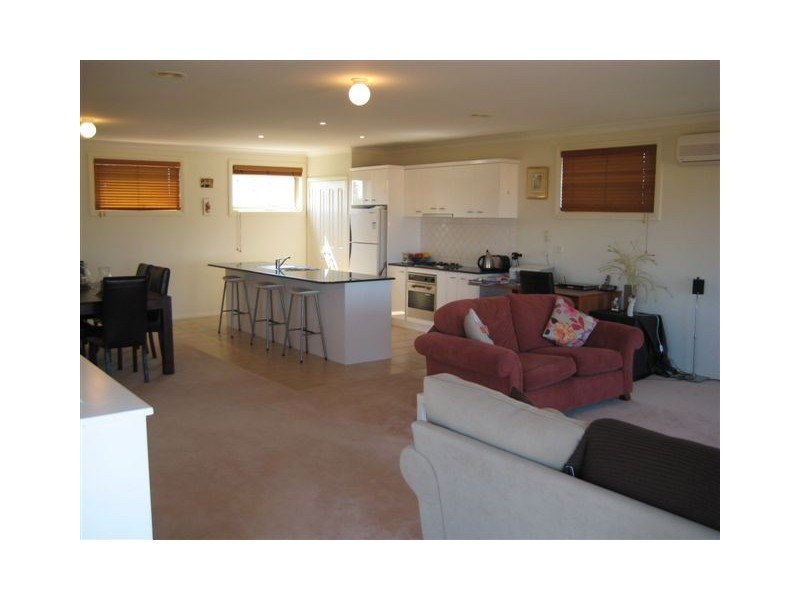 4/9 ROYAL PARADE, Parkdale VIC 3195