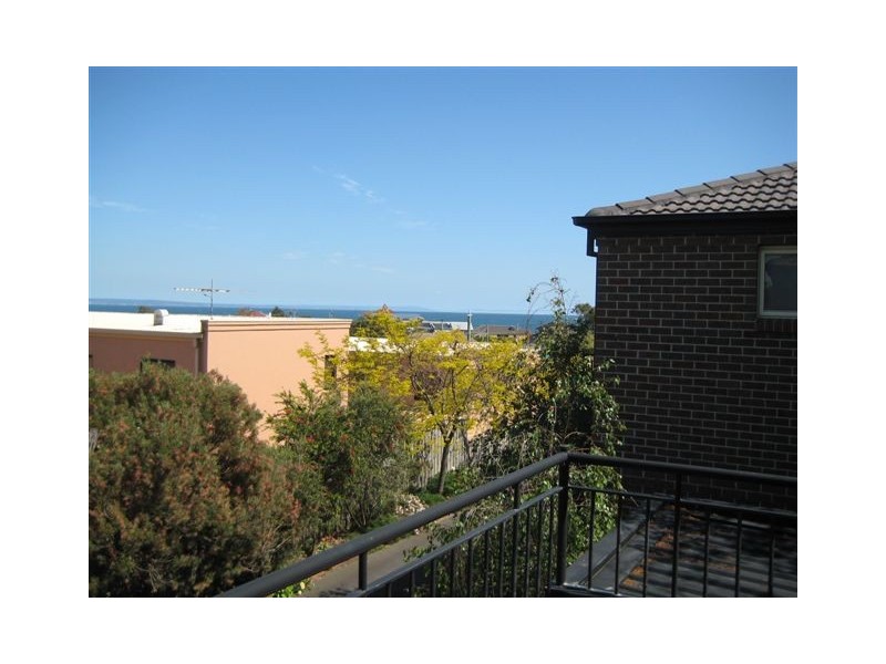 4/9 ROYAL PARADE, Parkdale VIC 3195