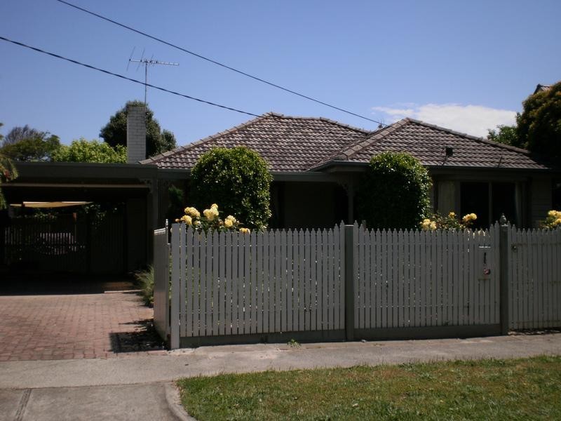 5 JAMES AVENUE, Aspendale VIC 3195