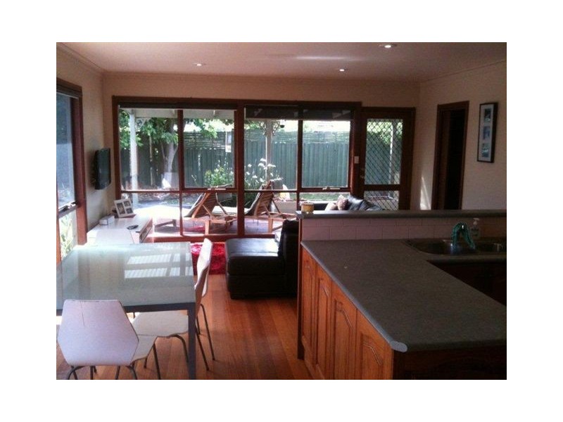 5 JAMES AVENUE, Aspendale VIC 3195