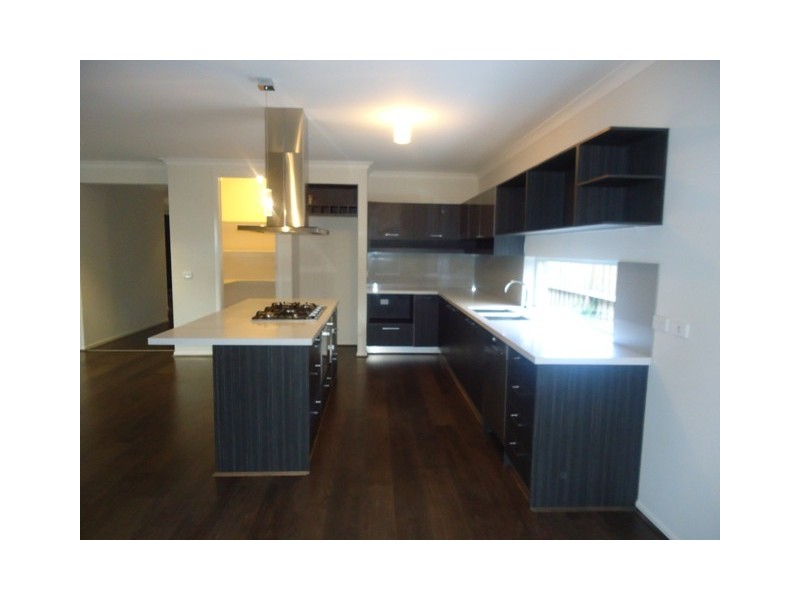 9 LORIKEET LANE, Waterways VIC 3195