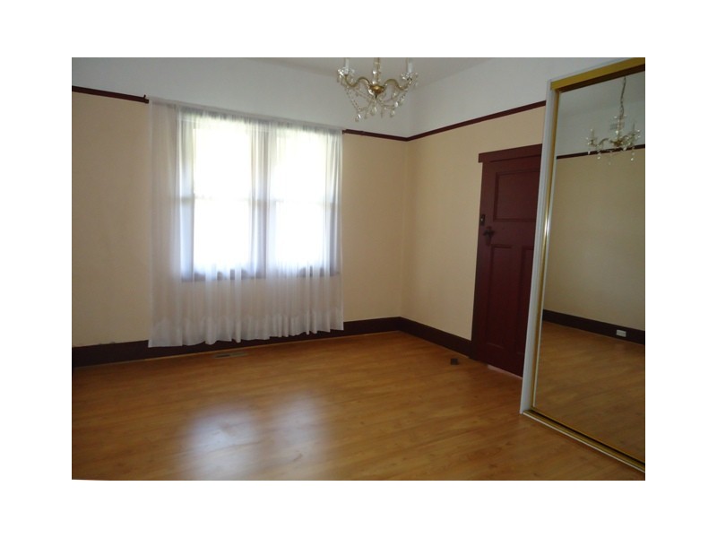 15 Eveline Avenue, Parkdale VIC 3195