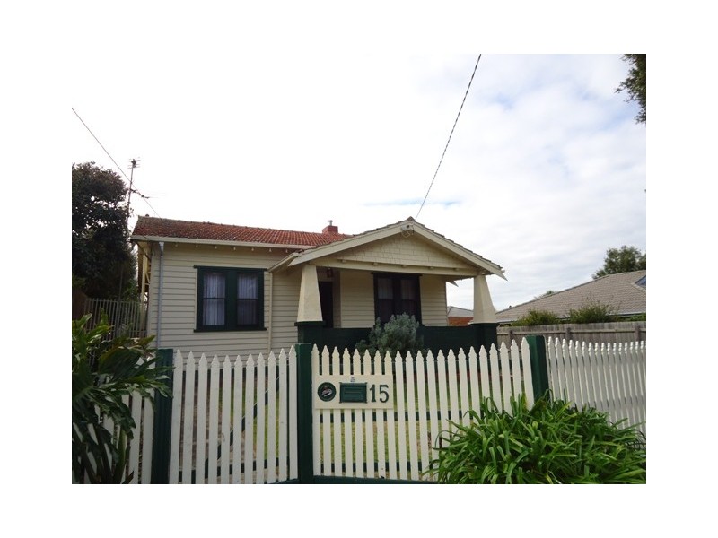15 Eveline Avenue, Parkdale VIC 3195