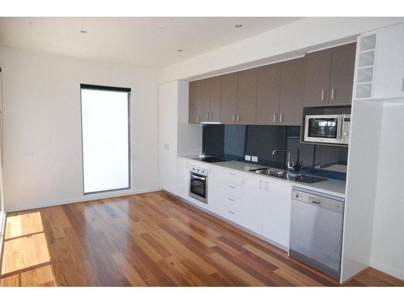 602/37-39 STATION ROAD, Cheltenham VIC 3192