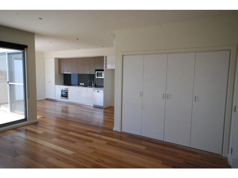 602/37-39 STATION ROAD, Cheltenham VIC 3192