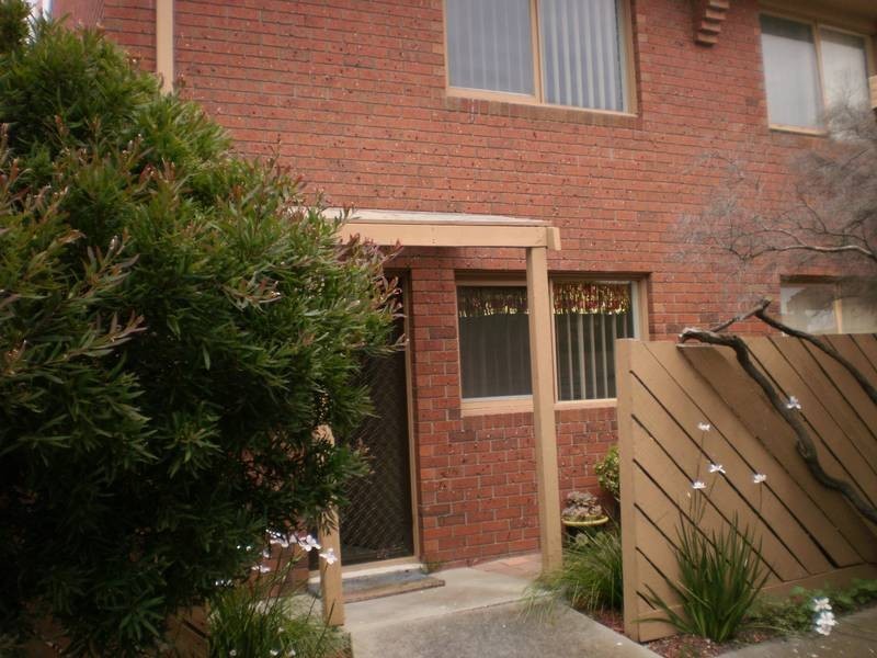 8/2-20 GLADESVILLE BOULEVARD, Patterson Lakes VIC 3197