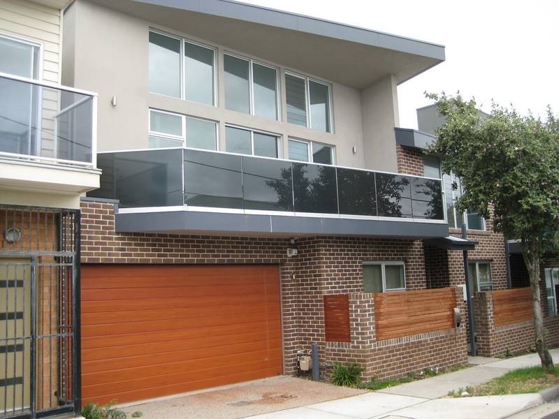 12 DENMAN AVENUE, Edithvale VIC 3196