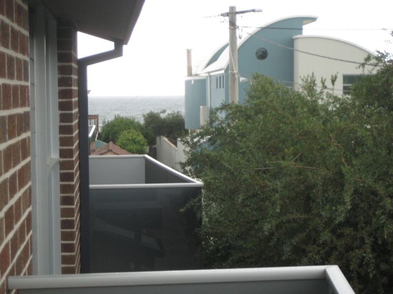 12 DENMAN AVENUE, Edithvale VIC 3196