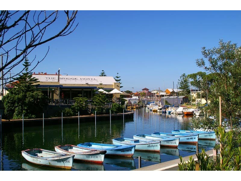 11 MONTGOMERY STREET, Mordialloc VIC 3195