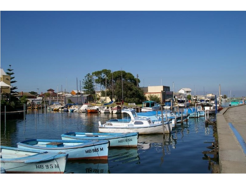 11 MONTGOMERY STREET, Mordialloc VIC 3195