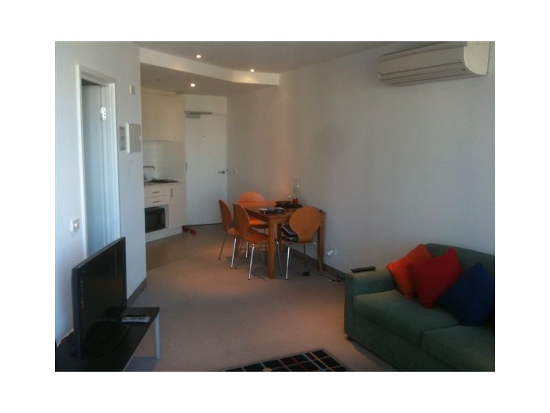 705/109 CLARENDON STREET, Southbank VIC 3006