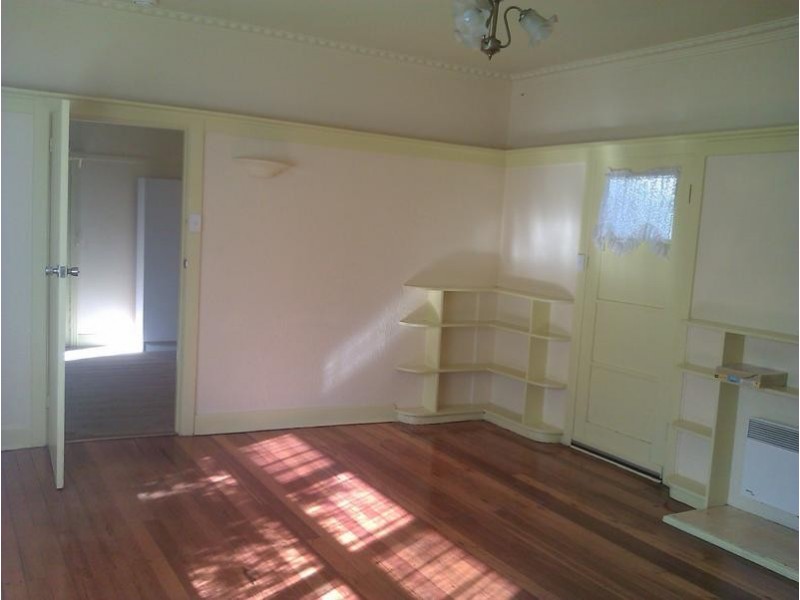 4 OWEN STREET, Mordialloc VIC 3195