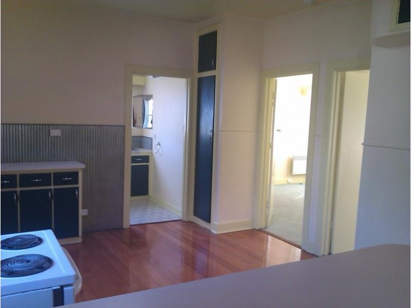 4 OWEN STREET, Mordialloc VIC 3195