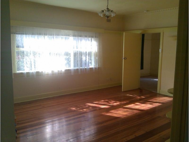 4 OWEN STREET, Mordialloc VIC 3195