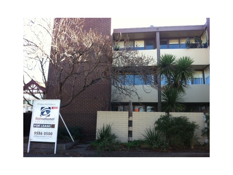 2/140 KERFERD ROAD, Albert Park VIC 3206