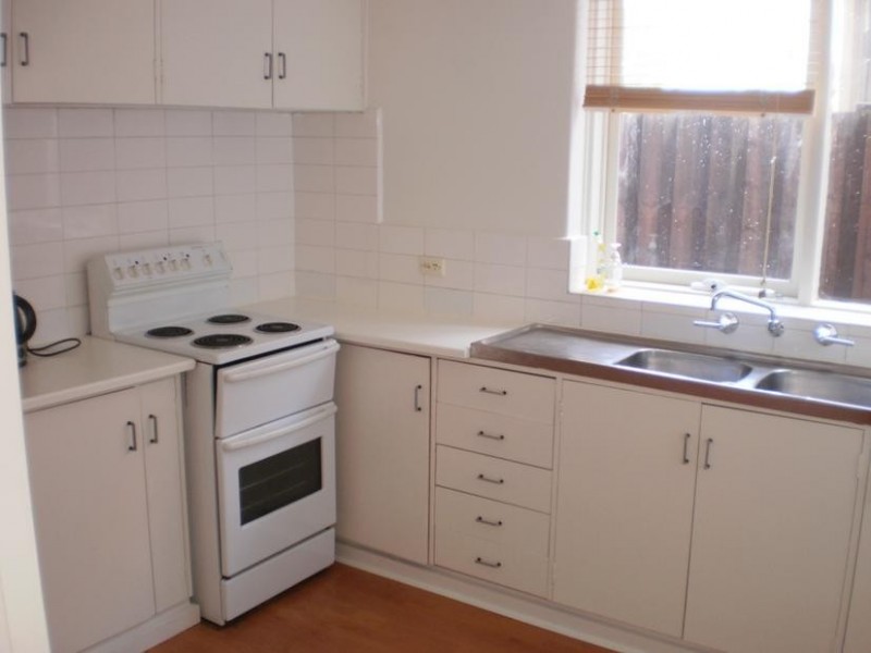 2/140 KERFERD ROAD, Albert Park VIC 3206