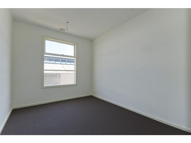 13/9-11 Manikato Avenue, Mordialloc VIC 3195